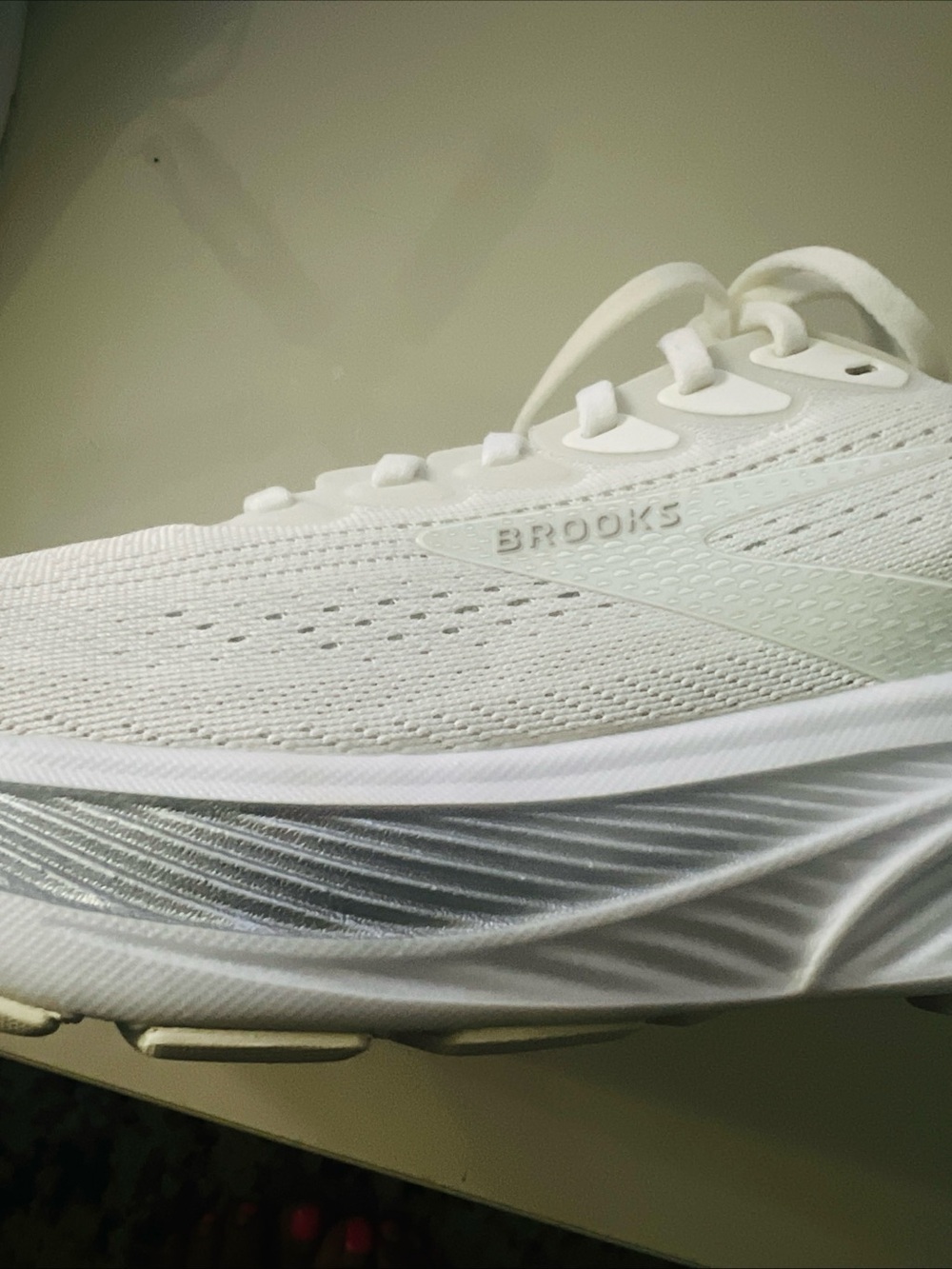 Brooks Women's White Athletic Running Shoe
